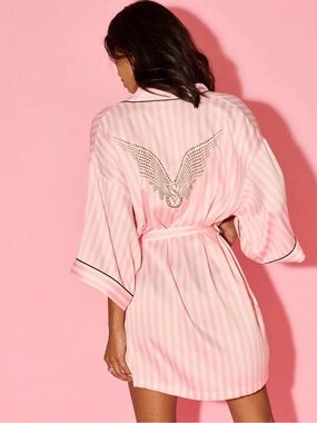 Victoria’s Secret Fashion Show 2025 Rhinestone Angel Wings Robe Stripe XS/S
